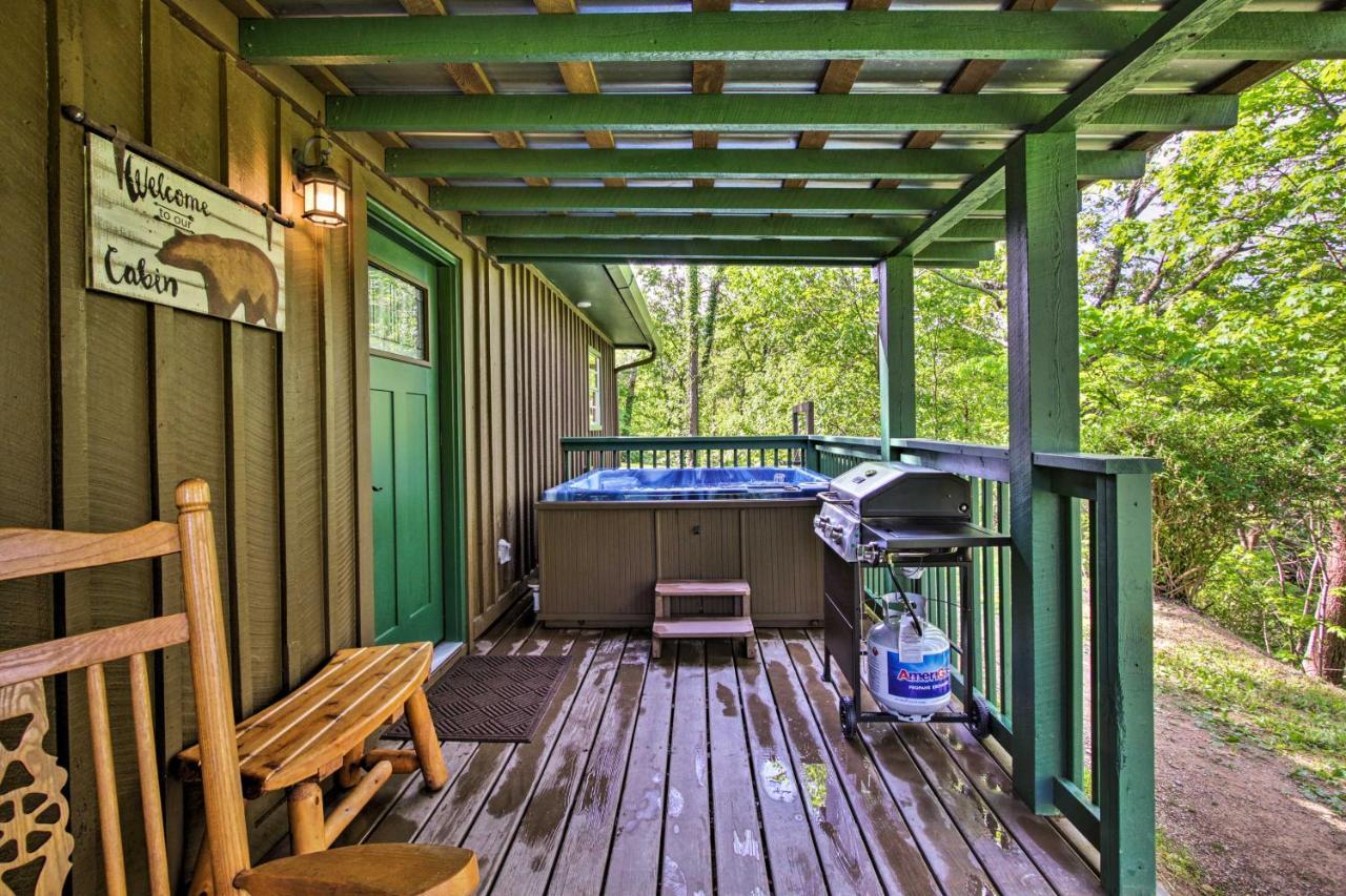 Secluded Cabin With Hot Tub, 3 Mi To Pigeon Forge! Sevierville Exterior foto